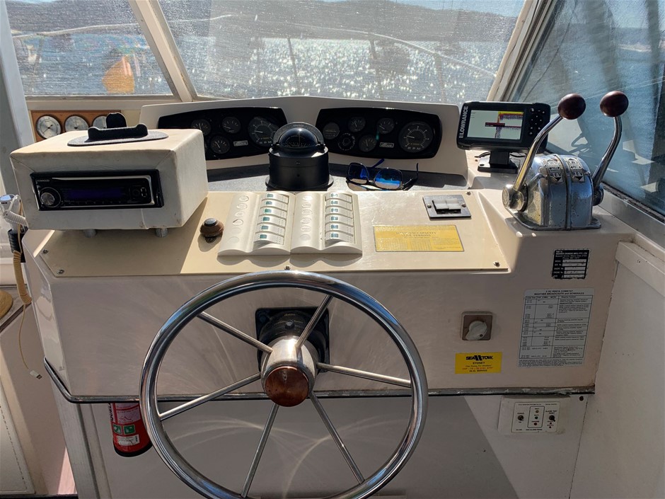 Bulk items, gold diamonds, silver coins