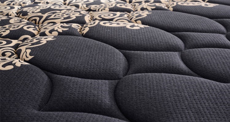 <p>Crommelins Ground Hog Trencher</p>