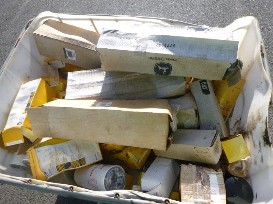 Yellow Gold Natural Amethyst/Natural White Topaz&Diamond Ring withValuation