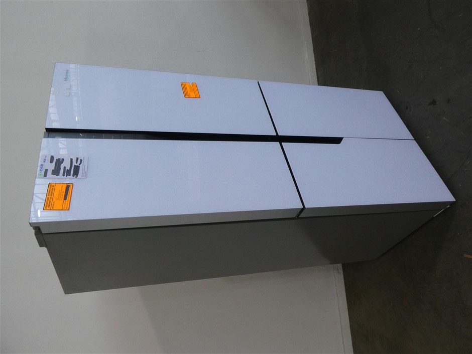 CALVIN KLEIN Women's Must Convertible Mono Camera Bag, Black (BEH), K60K613