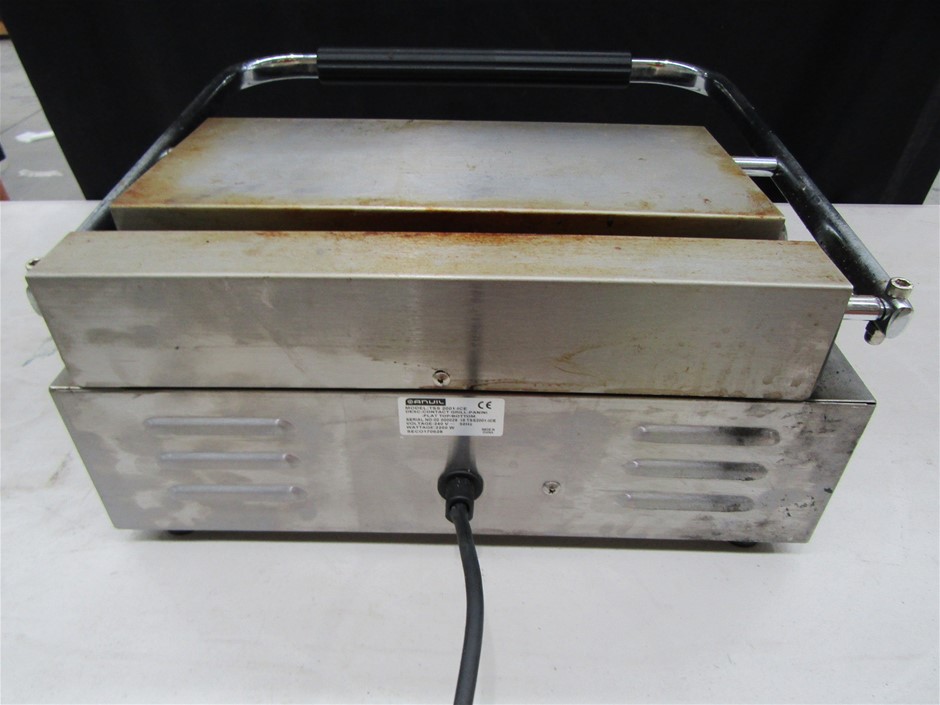 Squealing Pig Lower in Alcohol Rosé (6x 750mL). Current Vintage Release.