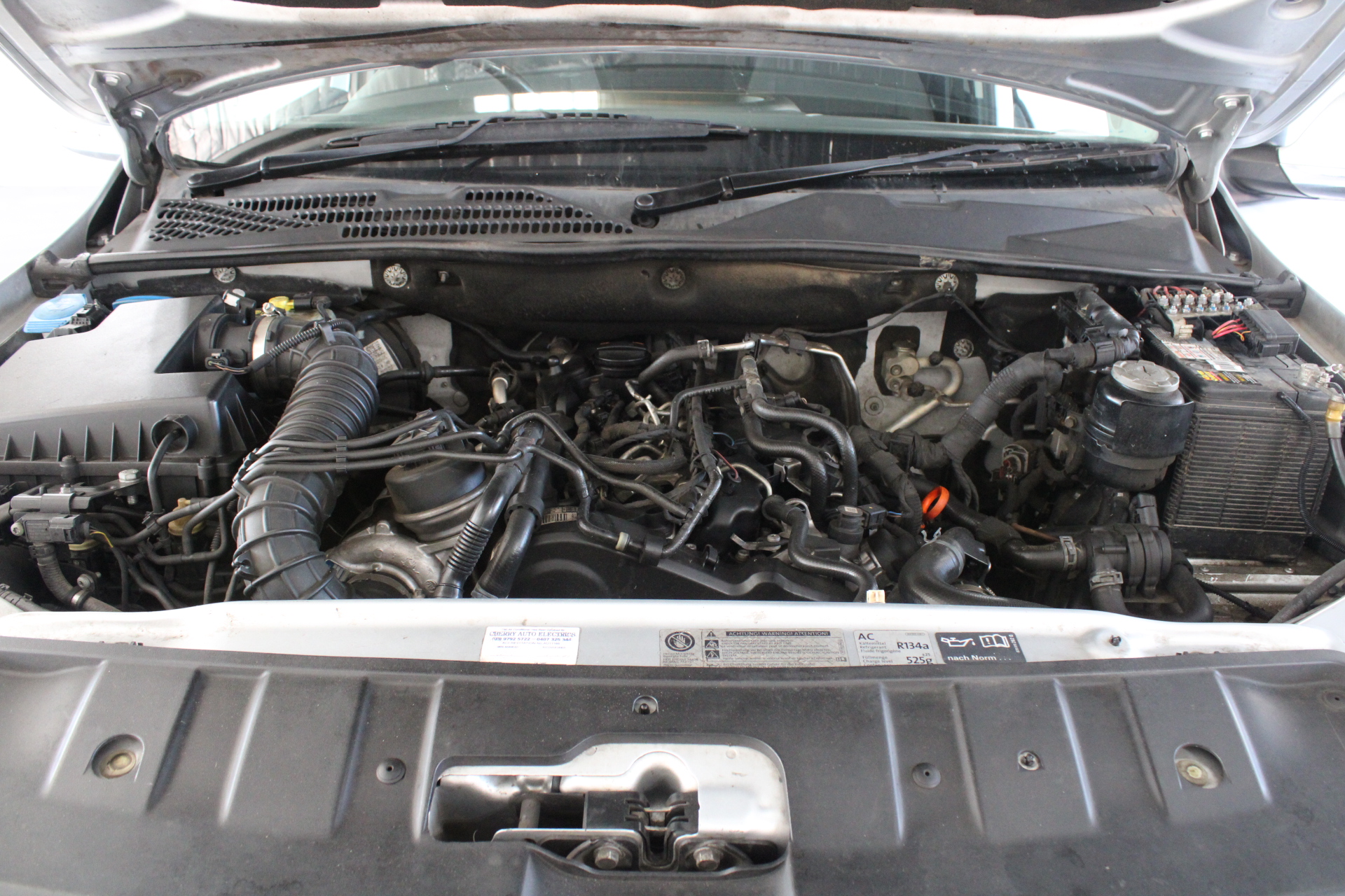 1966 AUSTRALIA FIRST & LAST QUEEN ELIZABETH SILVER ROUND FIFTY CENTS