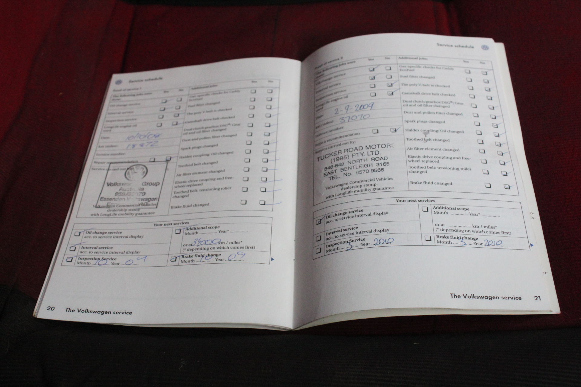 1/10 Oz 999.5 Silver Red Kangaroo & Joey 2025 AU Bullion Merchants Round