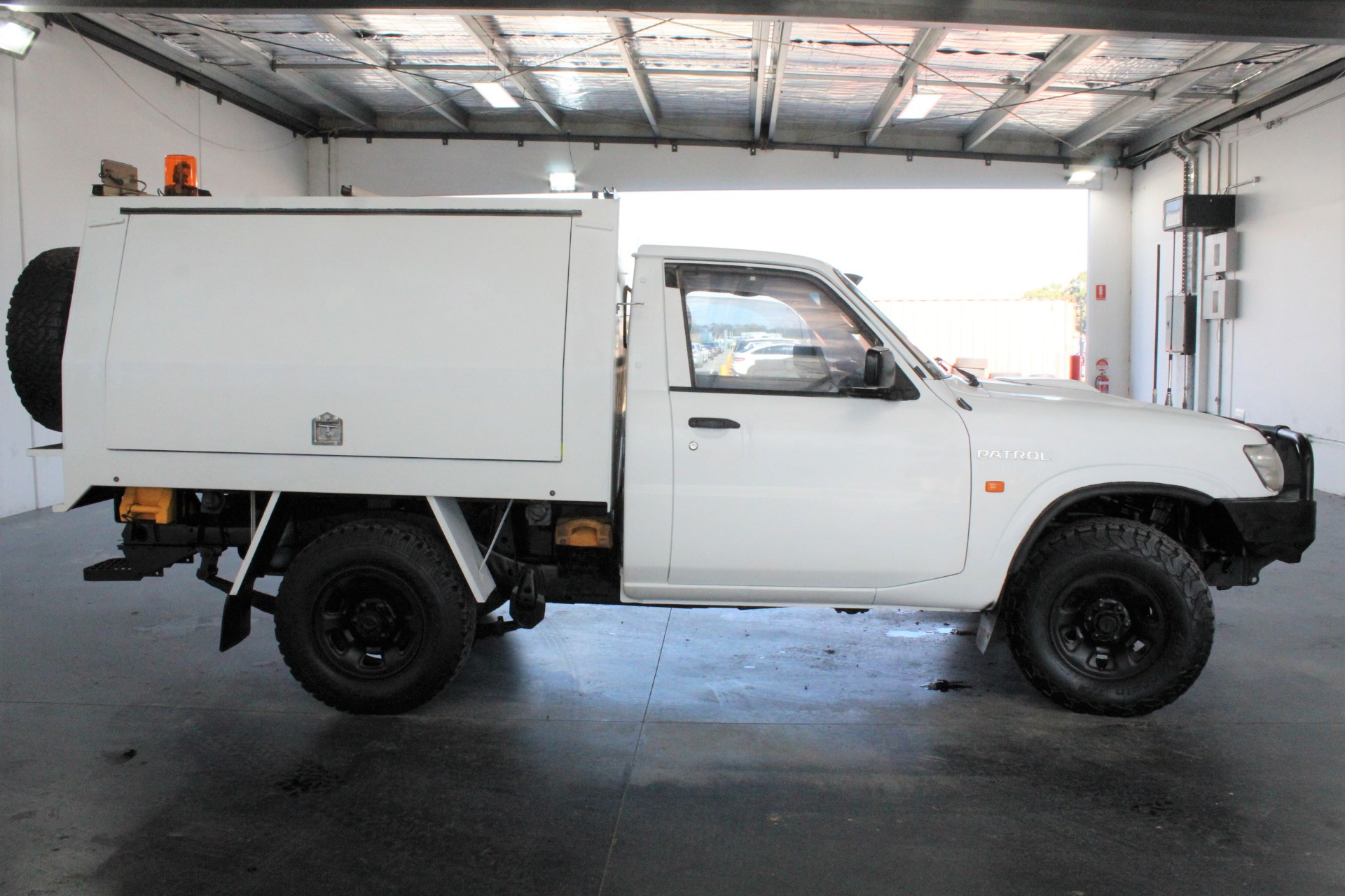 4 Carat round 4 white diamond each CVD Uncertified