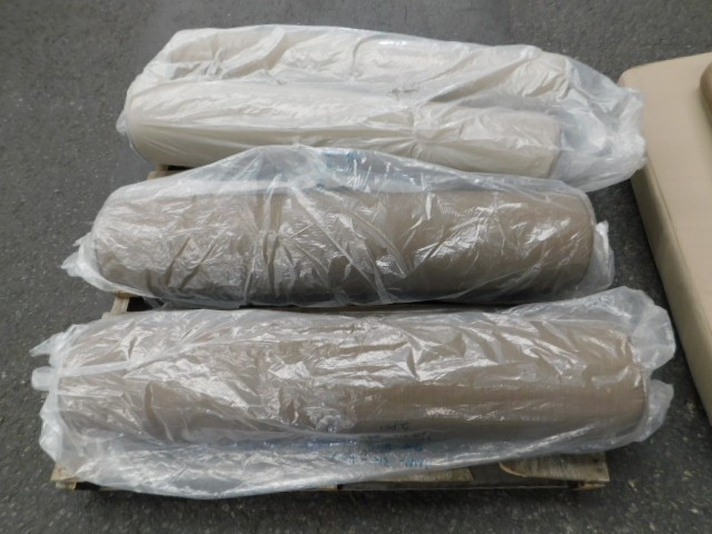 <p>Cold Drinks Vending Machine</p>