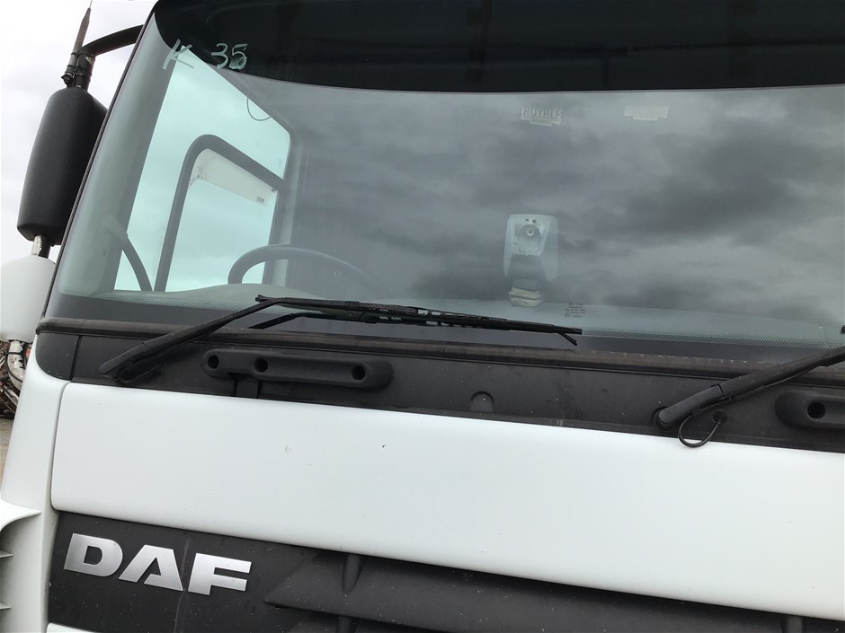 <p>VB Table and Stools</p>