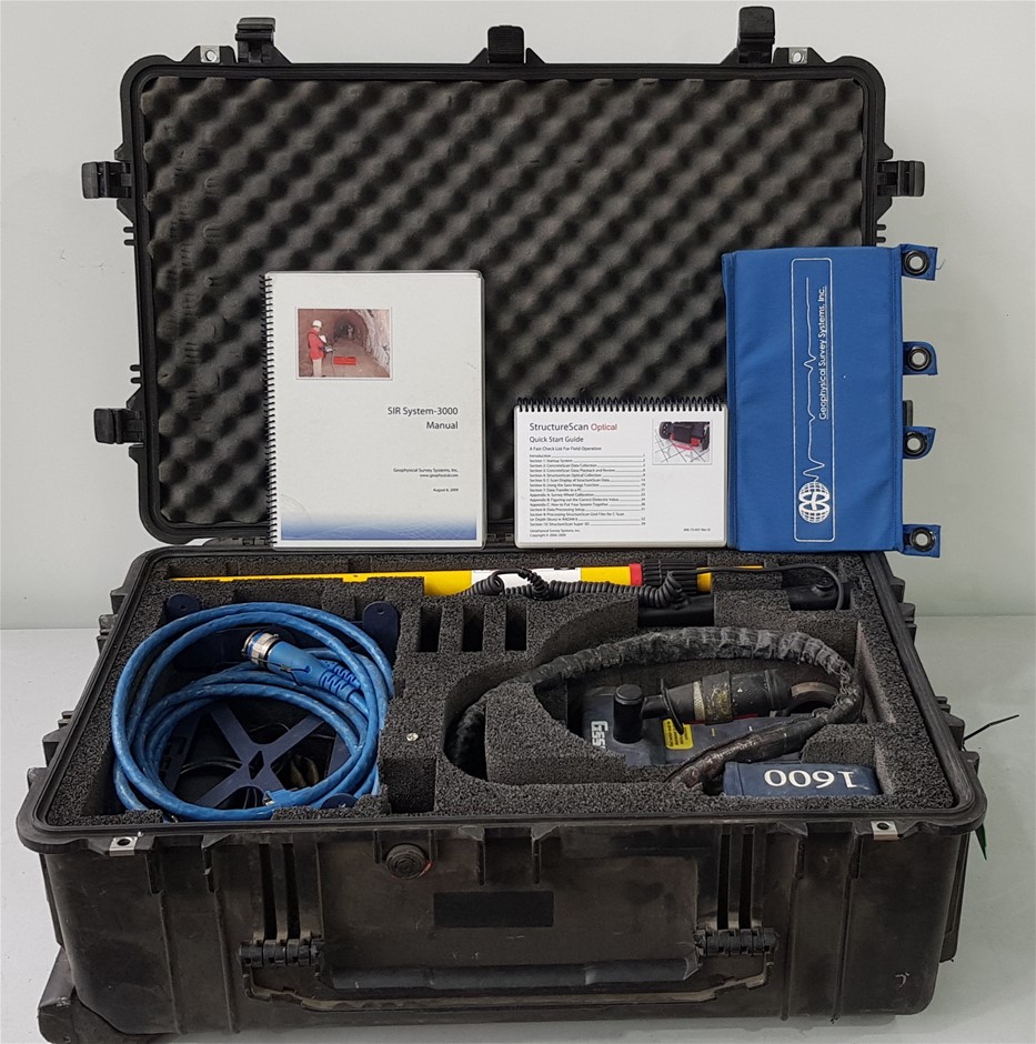 1/100 Scottdale x 2, 1g Valcumbi silver bars x 2 & 1 Kilo Copper Bar