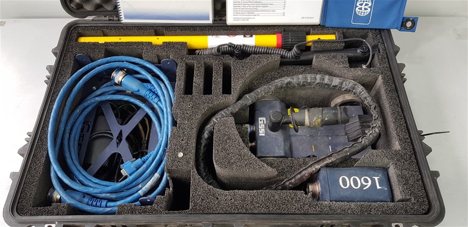 1966 Australia Silver Queen Elizabeth coin & 0.10 Xag silver bar x 4