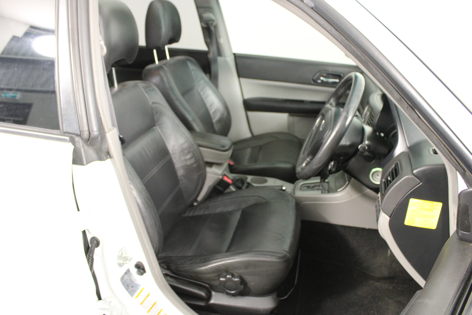 complete set of 8 Rare 2014 5 gram Certified Animal Series
T