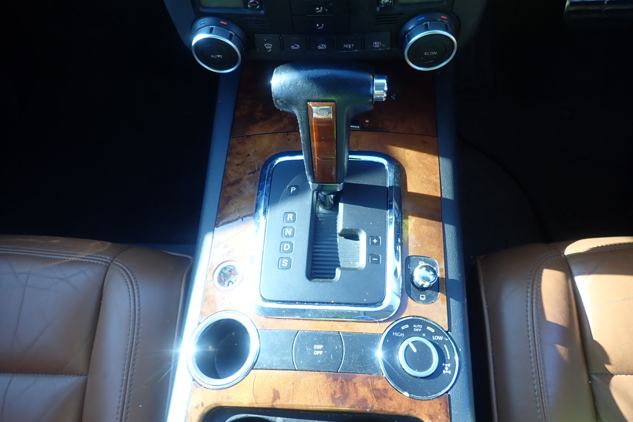 De bortoli Deen Chardonnay (6x 750mL). SEA.