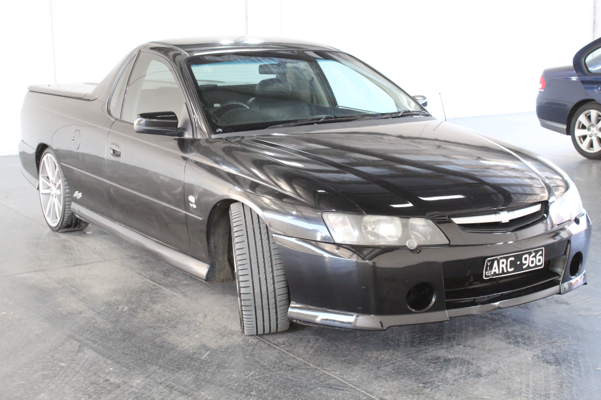 LOGITECH Lift Vertical Ergonomic Mouse - Pale Grey for MAC.