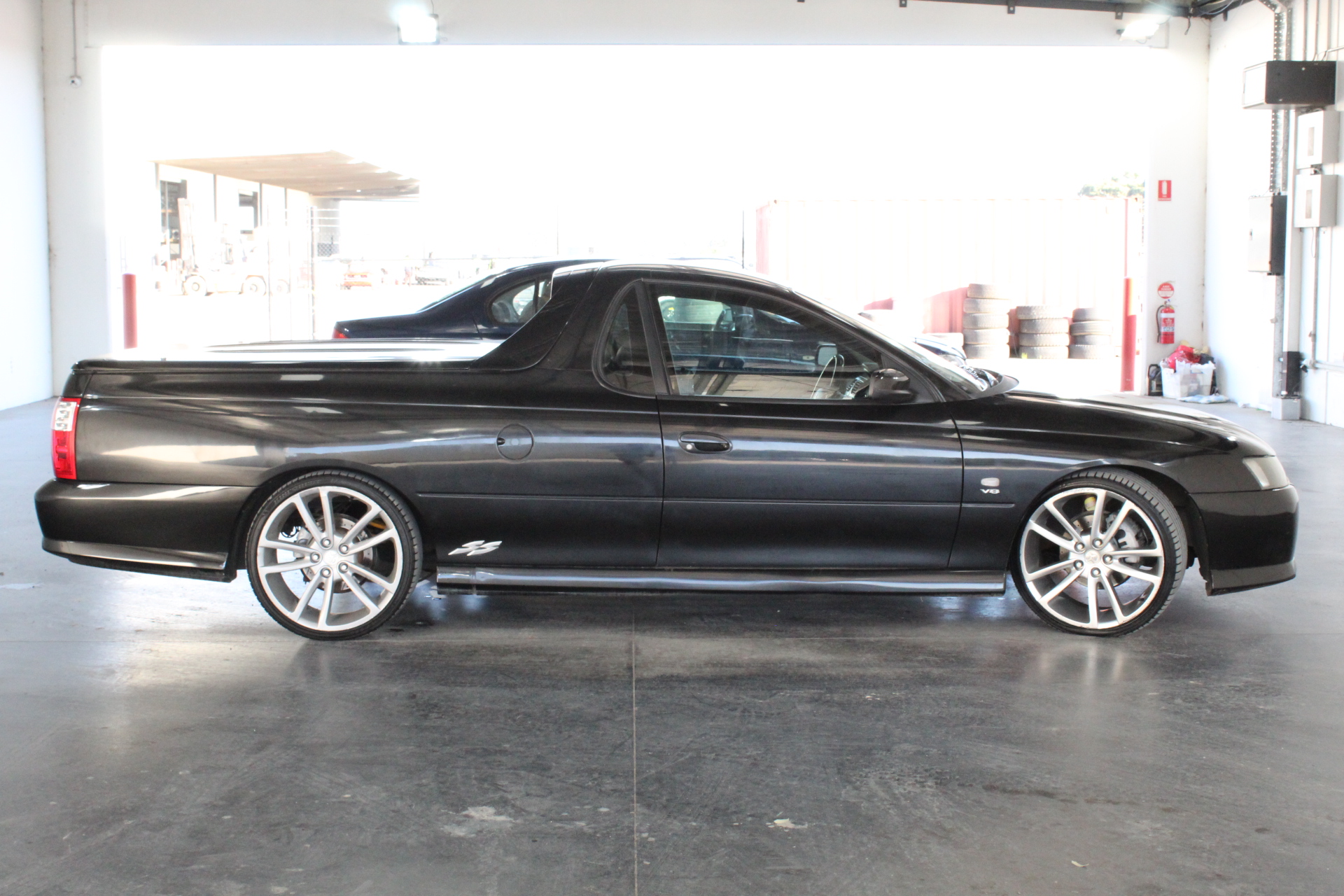 INTEX 57520NP - Wave Rider Ride-On, Ages 3+, Size 1.17mx77cm