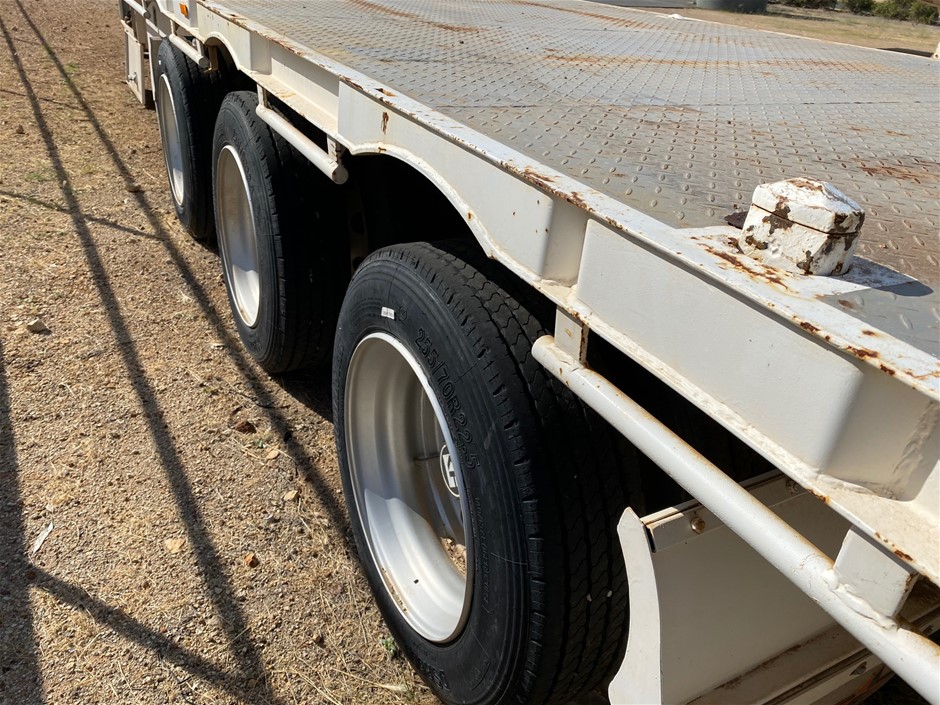 <p>Kubota  GLP9000D-AU-B Generator</p>