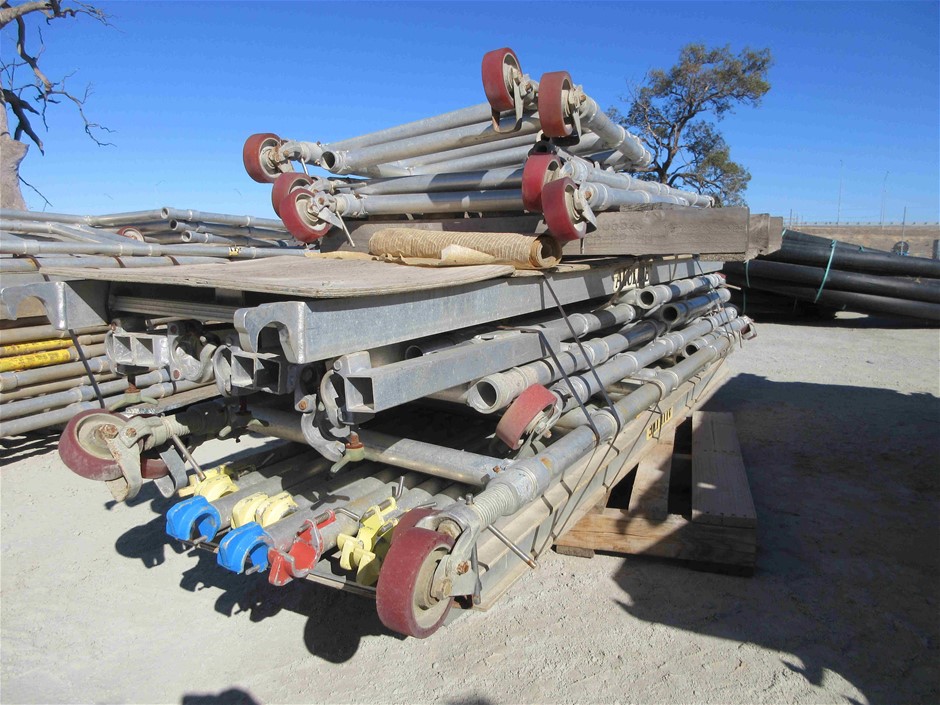 1966 Australia Silver Queen Elizabeth coin & 0.10 Xag silver bar x 4