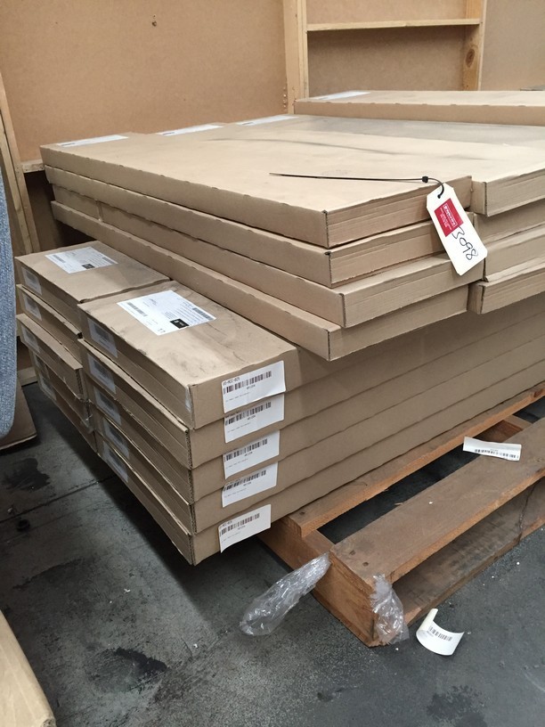 Quantity of 100 1650mm Star Pickets(Unused)
