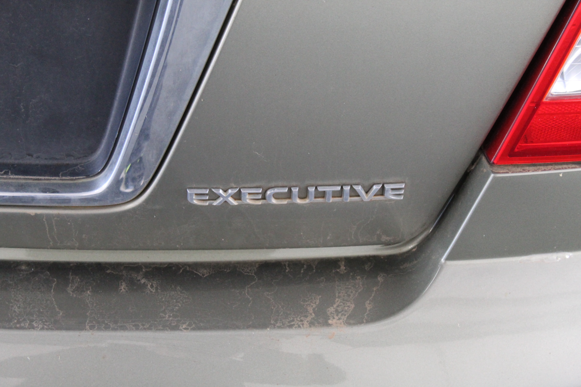 APPLE MacBook Air (A1466) (EMC 3178) Laptop i5-5350U 8GBRAM 128GB Silver