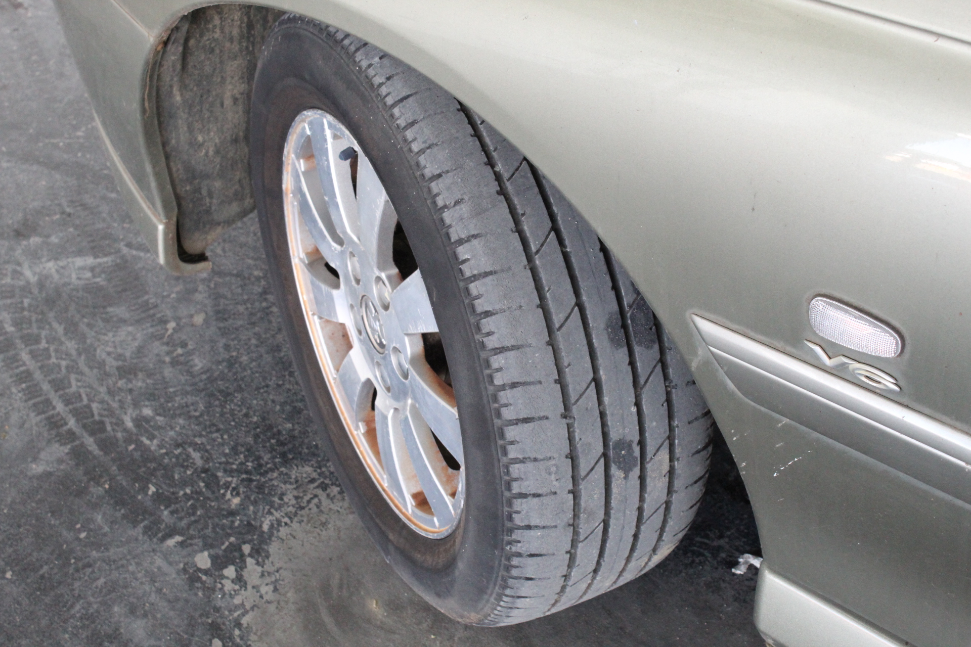 APPLE MacBookPro (A1278) (EMC 2554) Laptop i7-3520M 8GBRAM 750GB Silver