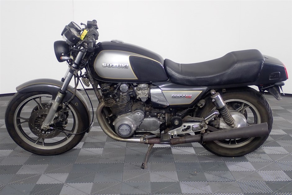 Oversized 100% Cotton, Yarn Dyed Beach Towel