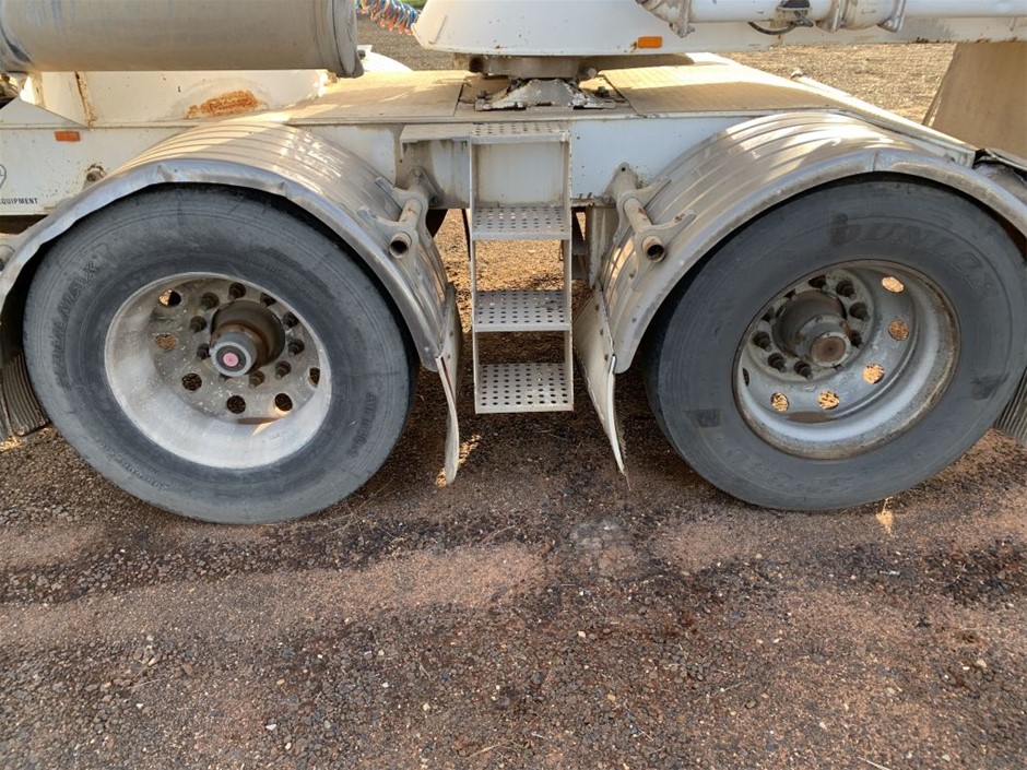 WEBER 37cm Smokey Mountain Charcoal Cooker Low and Slow Smoker.