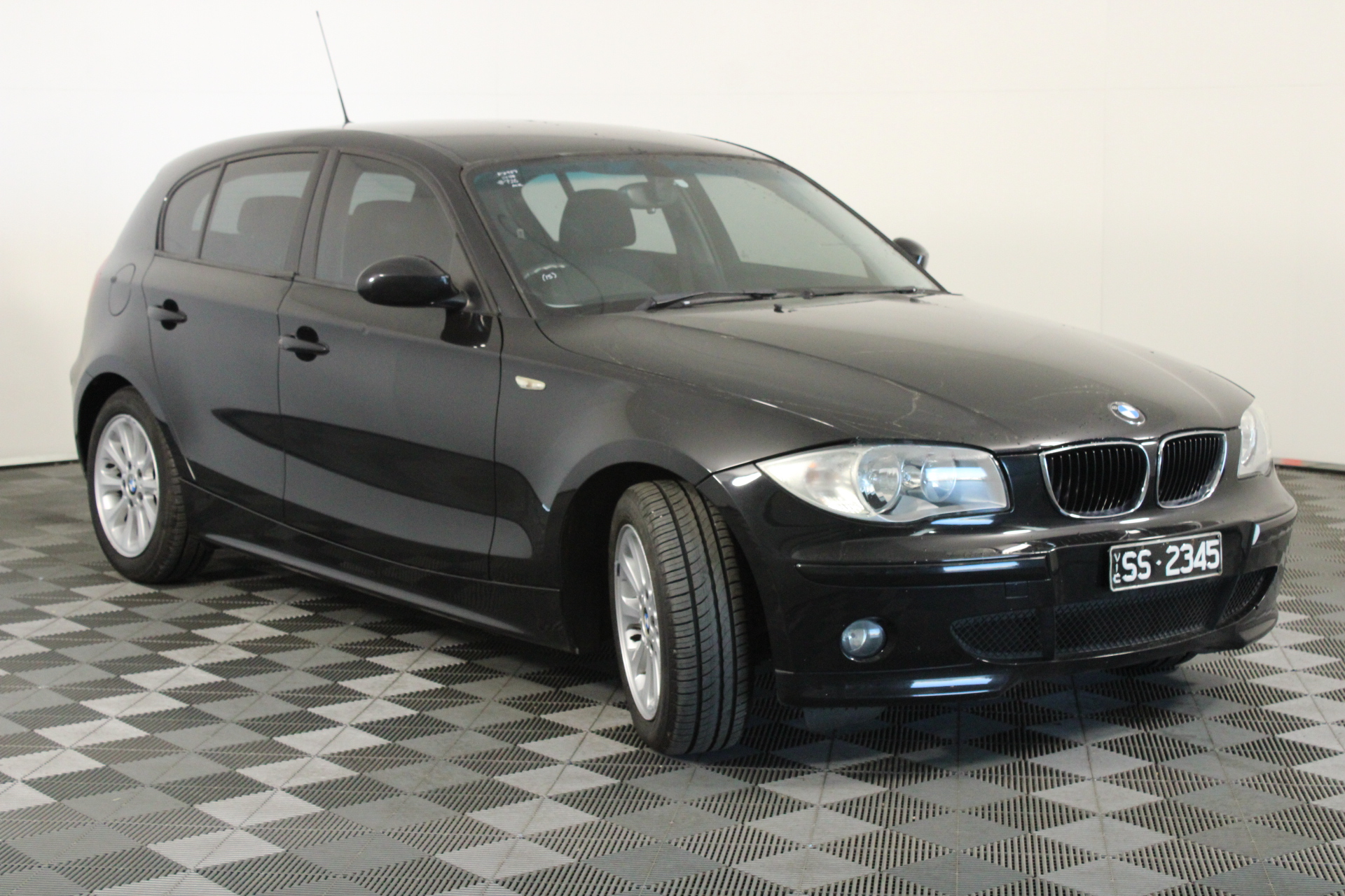 UBBI Diaper Pail, 49L Capacity, Blush Pink. NB: Dented body.