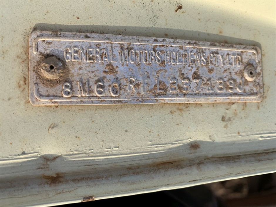 WHIRLPOOL 7kg Front Load Washing Machine (FDLR70210). NB: Has Been Used, No