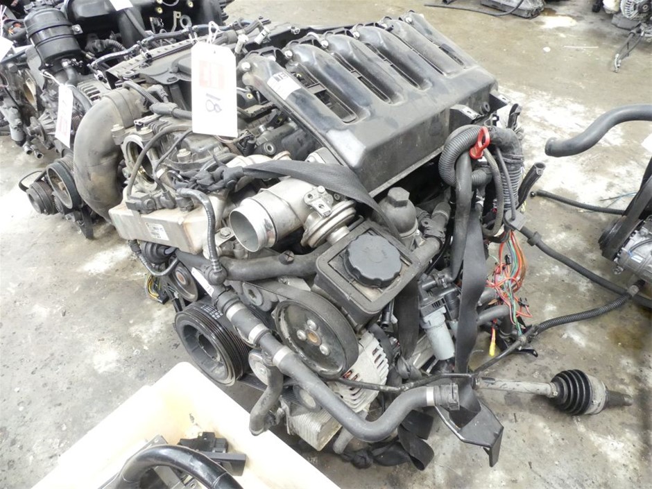 Roborock Qrevo Edge Robot Vacuum and Mop, 18,500Pa Suction, Zero-Tangling,