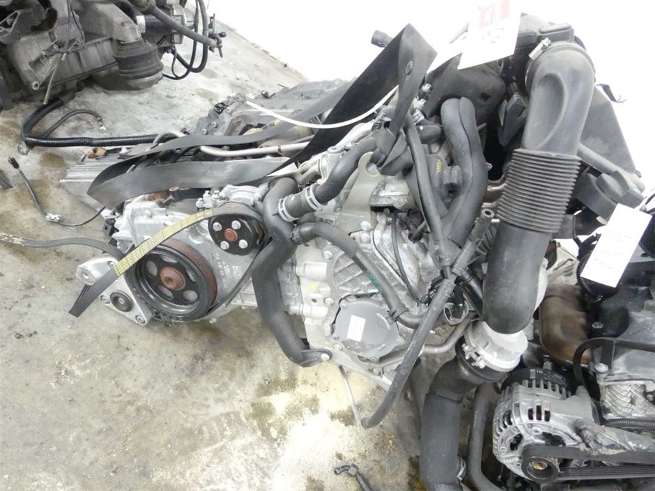 6mm Labradorite & Baroque Pearl Pendant Charm Bracelet