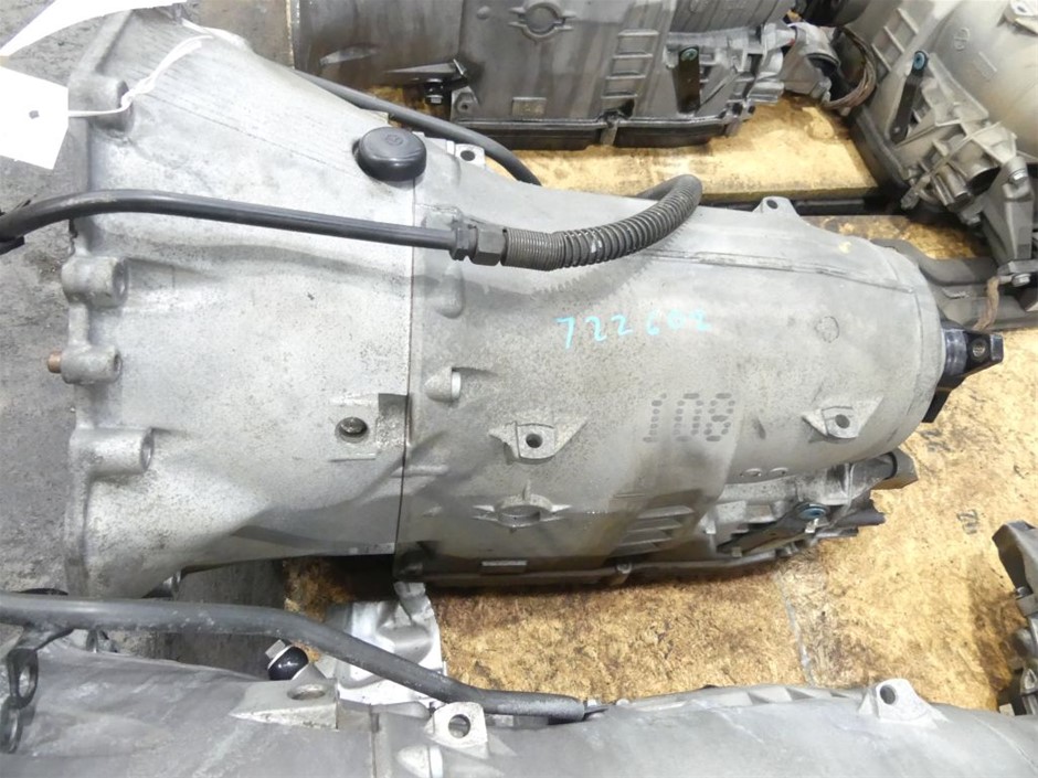 PHILIPS Azur 8000 Series Steam Iron - 55 g/min Continuous Steam, 240 g Stea