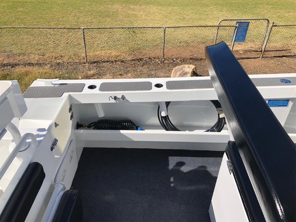 SUNBEAM Coffee Machine, Model EM5000K, 2L Water Tank, NB: used.