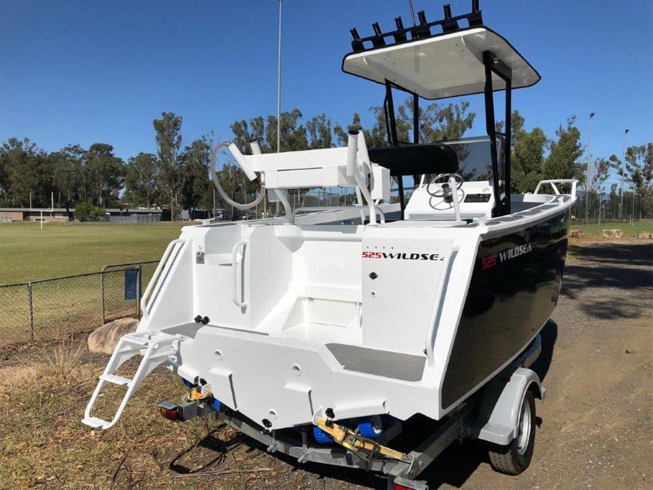 ROCKLAND Melrose Upright Wheeled Underseater Carry-on Luggage, 22.9 x 35.6