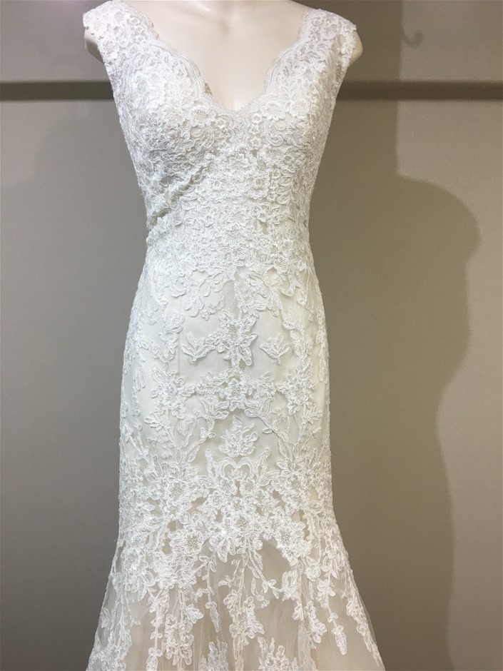 1966 AUSTRALIA FIRST & LAST QUEEN ELIZABETH SILVER ROUND FIFTY CENTS