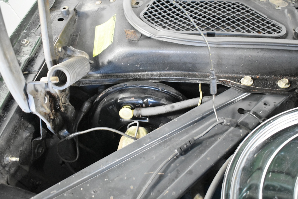 Ponte Prosecco DOC NV (6x 750mL). Italy