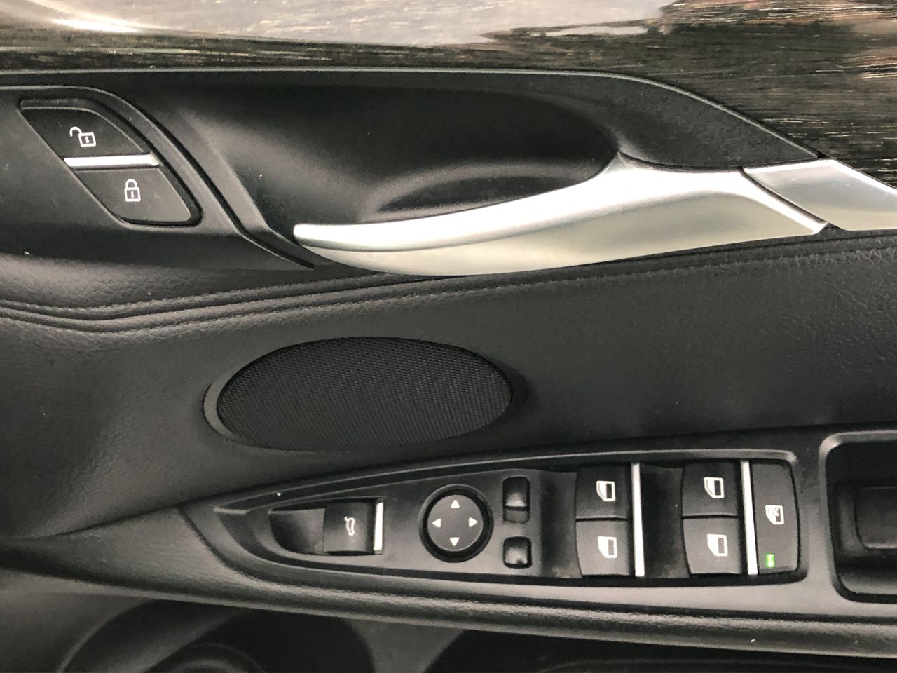 1.45ct 32 Stones Round Dia. F-G/VS Earrings 18K White Gold