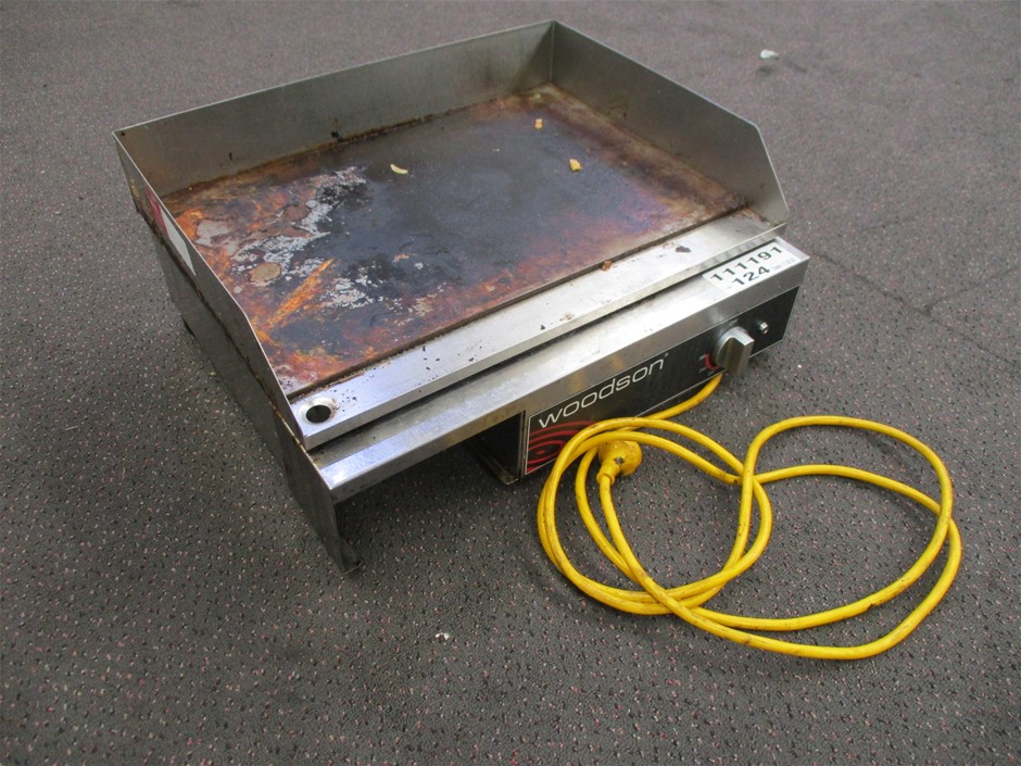 Designer Plain Bracelet for Charms in Silver