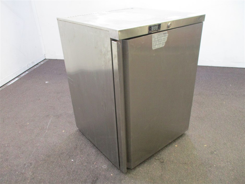 Stunning Rhodium Plated Simulated Diamond Ring - US Size 7