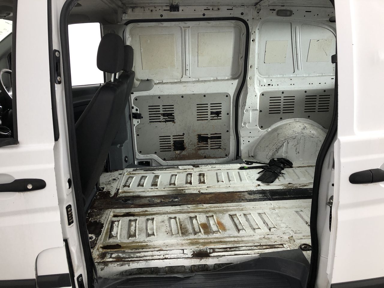 4 x 2XU Men's Long Sleeve Fibretech T-Shirt, Size 2XS, White/ Orange.  Buye