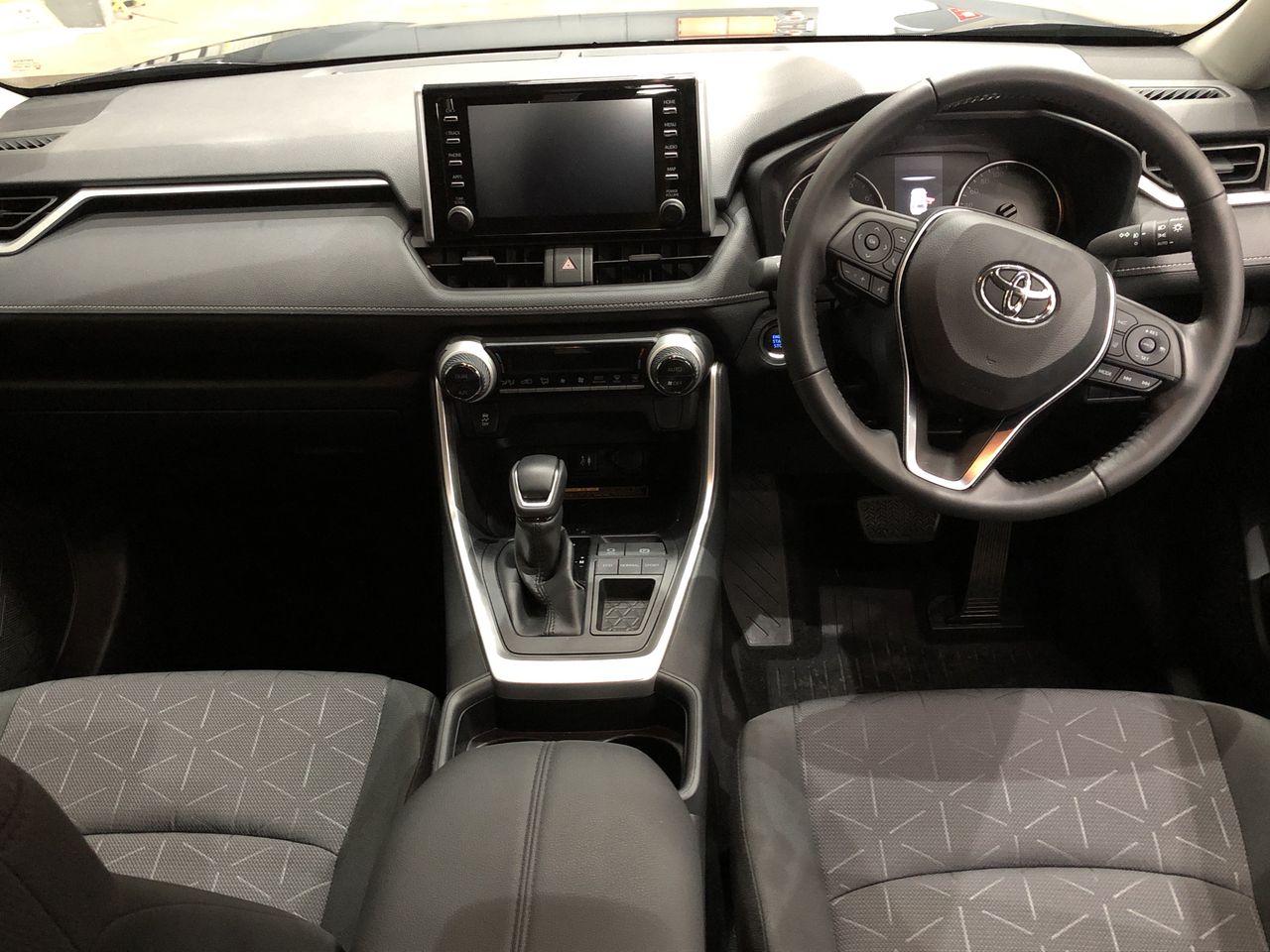 JB 17x Dinner Plates