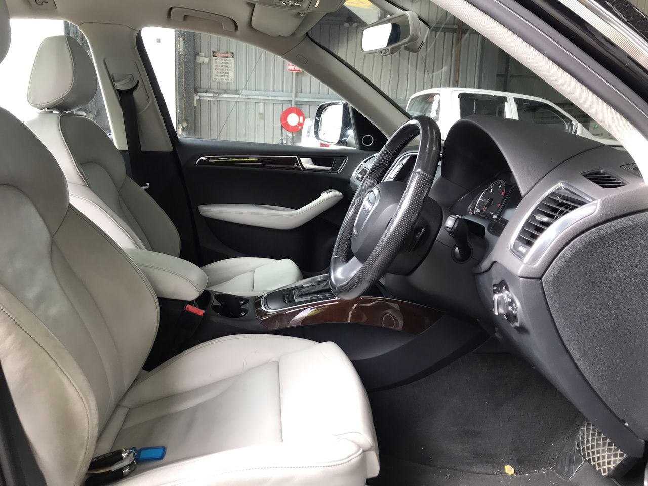 2 Carat round 2 white diamond each CVD Uncertified