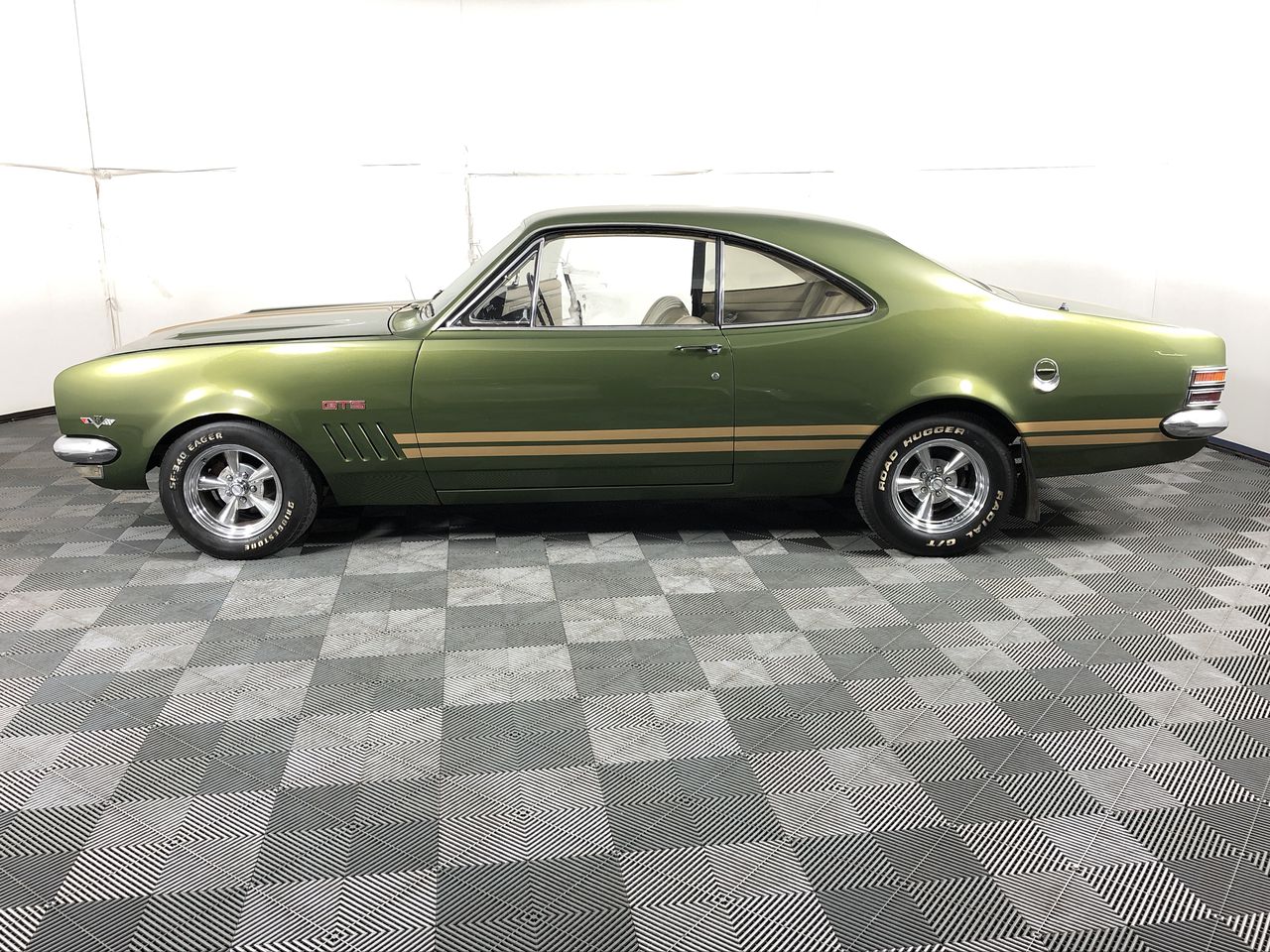 Champagne Henriot NV (6x 750mL)