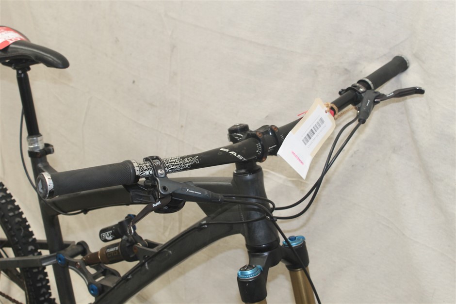 Fishbone Blue Chardonnay 2023 (6x 750mL) Geographe