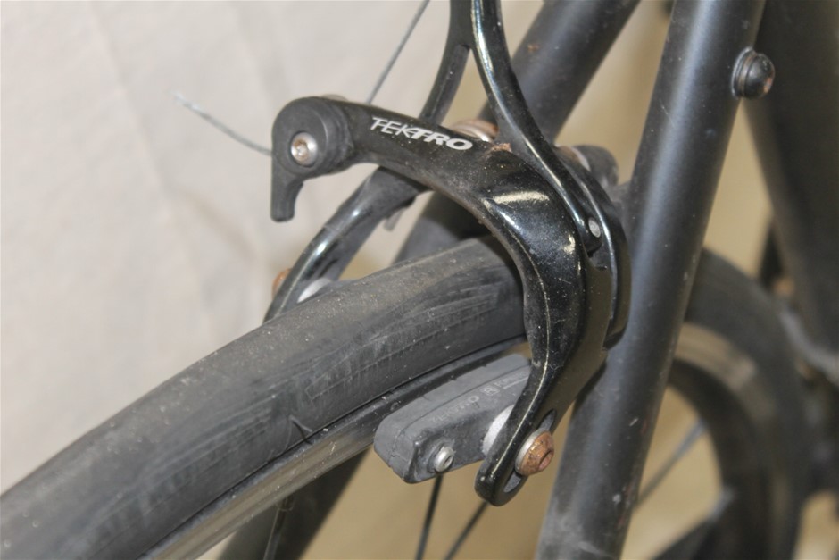 Wolf Blass Yellow Label Merlot (6x 750mL).