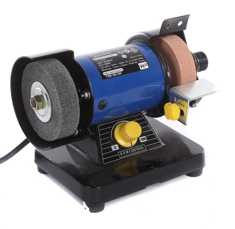 STAYFREE Box of 120 Pads, Regular Ultra Thin w/ Wings. N.B: Damaged box & a