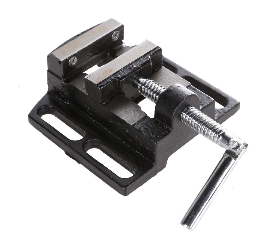 7-8mm White Pearls & Gold Plated Rhinestone Necklace.