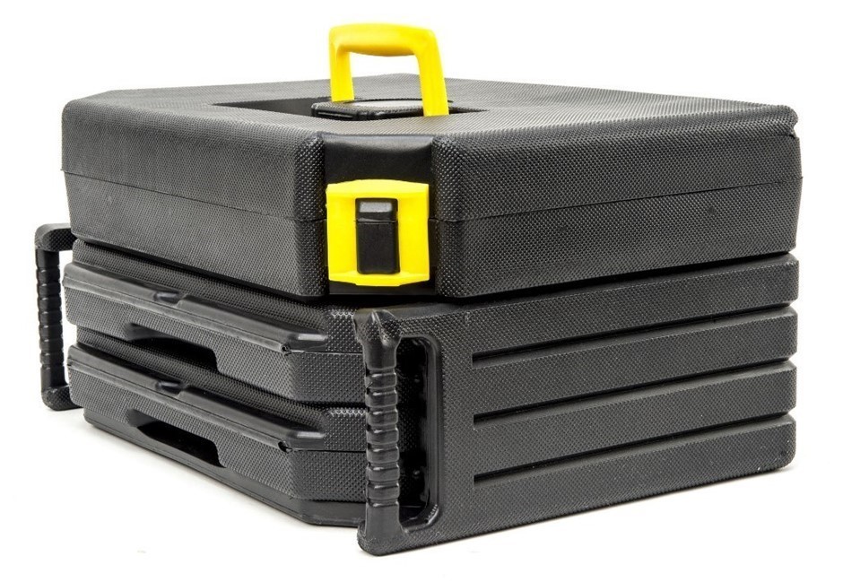 7-8mm White Pearls & Silver Plated Rhinestone Stretch Bracelet.