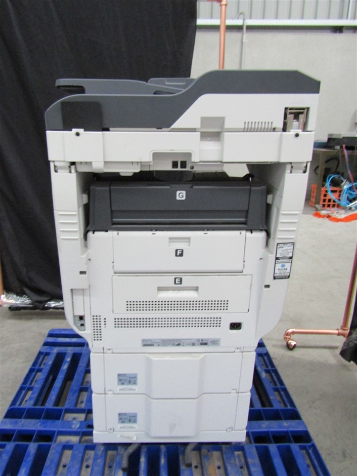 Stunning Rhodium Plated Champagne Crown Heart Ring - US Size 7