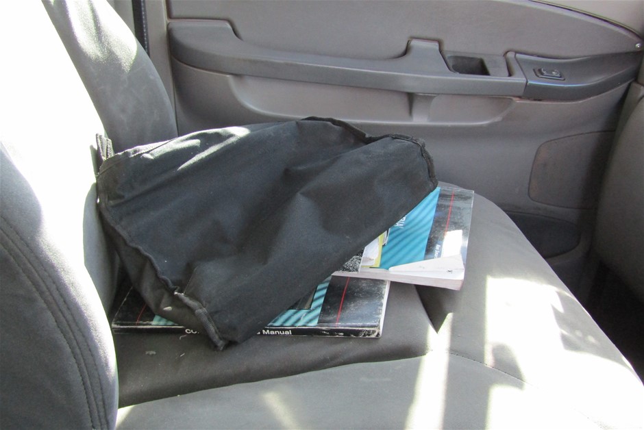 #1 9K WHITE GOLD INITIAL 'Y' NECKLACE 38+5cm