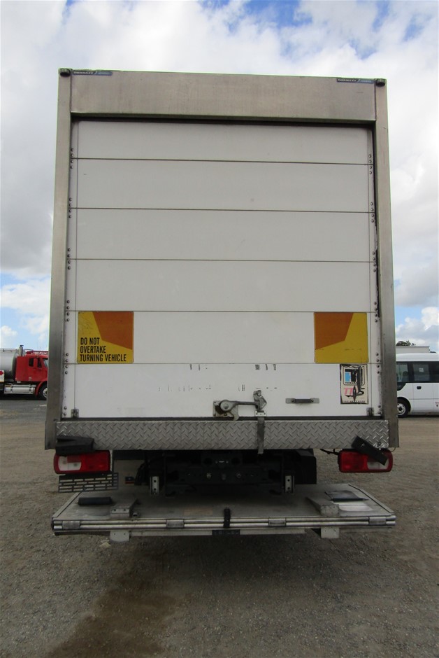 ADIDAS Victory Drawstring Bucket Hat, UPF 50, Cream.