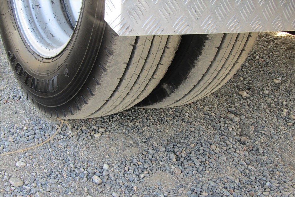 ADIDAS Women's Breaknet 3.0 Shoes, Size US7.5, CloudWhite/GoldMetallic, JQ5