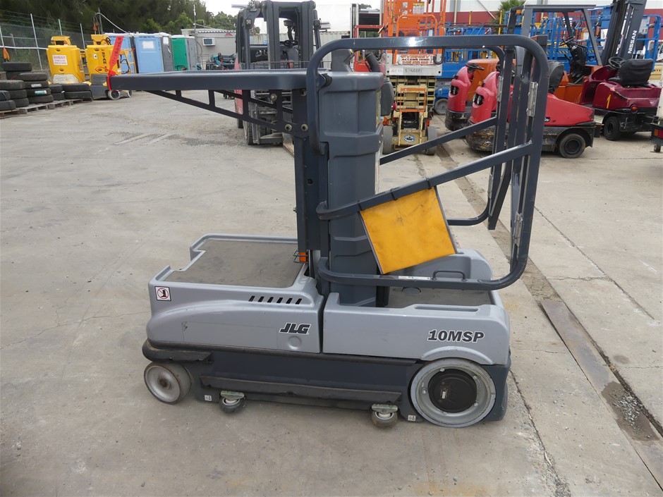 St Huberts The Stag Chardonnay (6x 750mL).