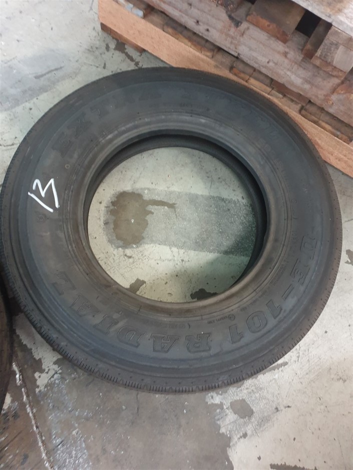 Pfaltzgraff 5136396 Rustic Leaves Dinnerware Set, 16 Piece